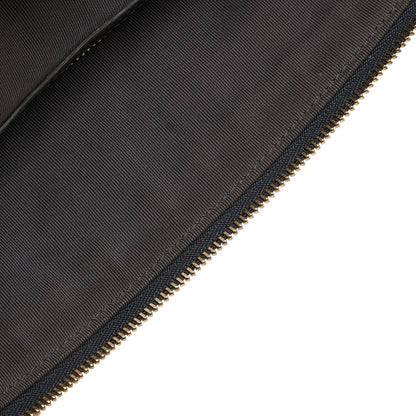 Chanel Quilted Caviar O Case Clutch (SHG-6m9479)
