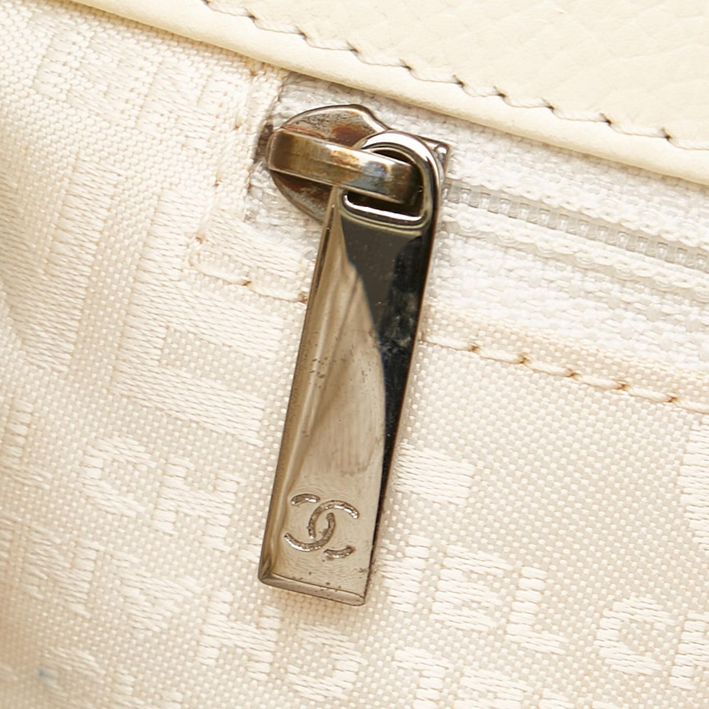 Chanel Reissue Cerf Tote (SHG-35530)