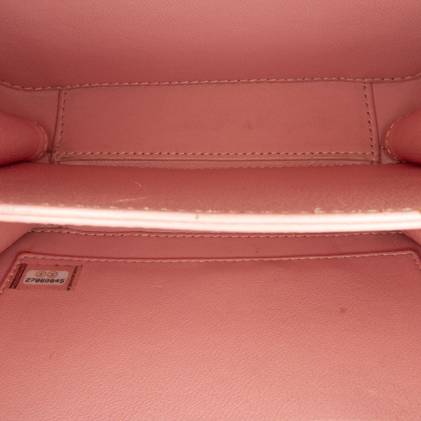 Chanel Small Caviar CC Filigree Vanity Bag (SHG-RkOLyj)