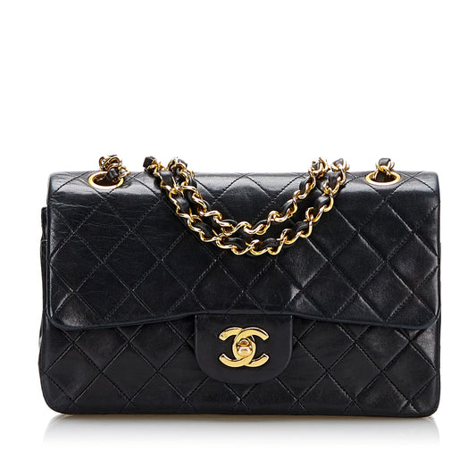 Chanel Small Classic Lambskin Double Flap Bag (SHG-JyubY0)