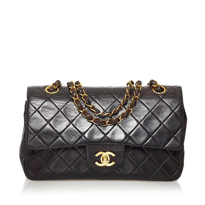 Chanel Small Classic Lambskin Double Flap (SHG-RnAYon)