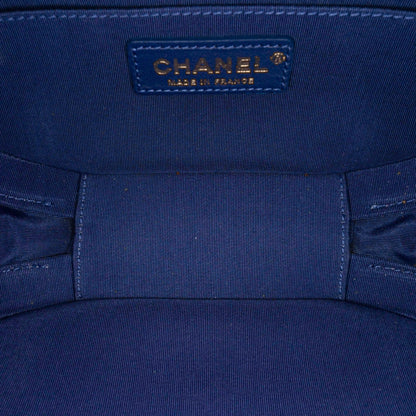 Chanel Small Crumpled Calfskin Vanity Case (SHG-Ny4Twz)