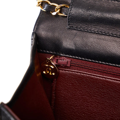 Chanel Small Matelasse Lambskin Chain Shoulder Bag (SHG-t9i4S0)