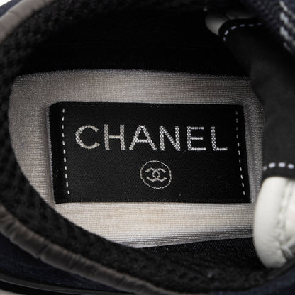 Chanel Suede CC Sneakers - Size 6 / 36 (SHF-TsEtus)