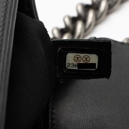 Chanel Velvet Quilted Old Medium Boy Bag (SHF-yjKLJH)