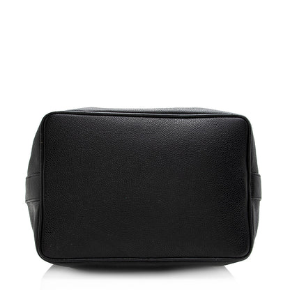 Chanel Vintage Caviar Leather Drawstring Shoulder Bag (SHF-21297)