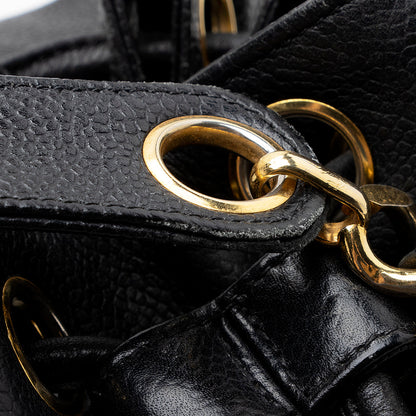 Chanel Vintage Caviar Leather Drawstring Shoulder Bag (SHF-21297)