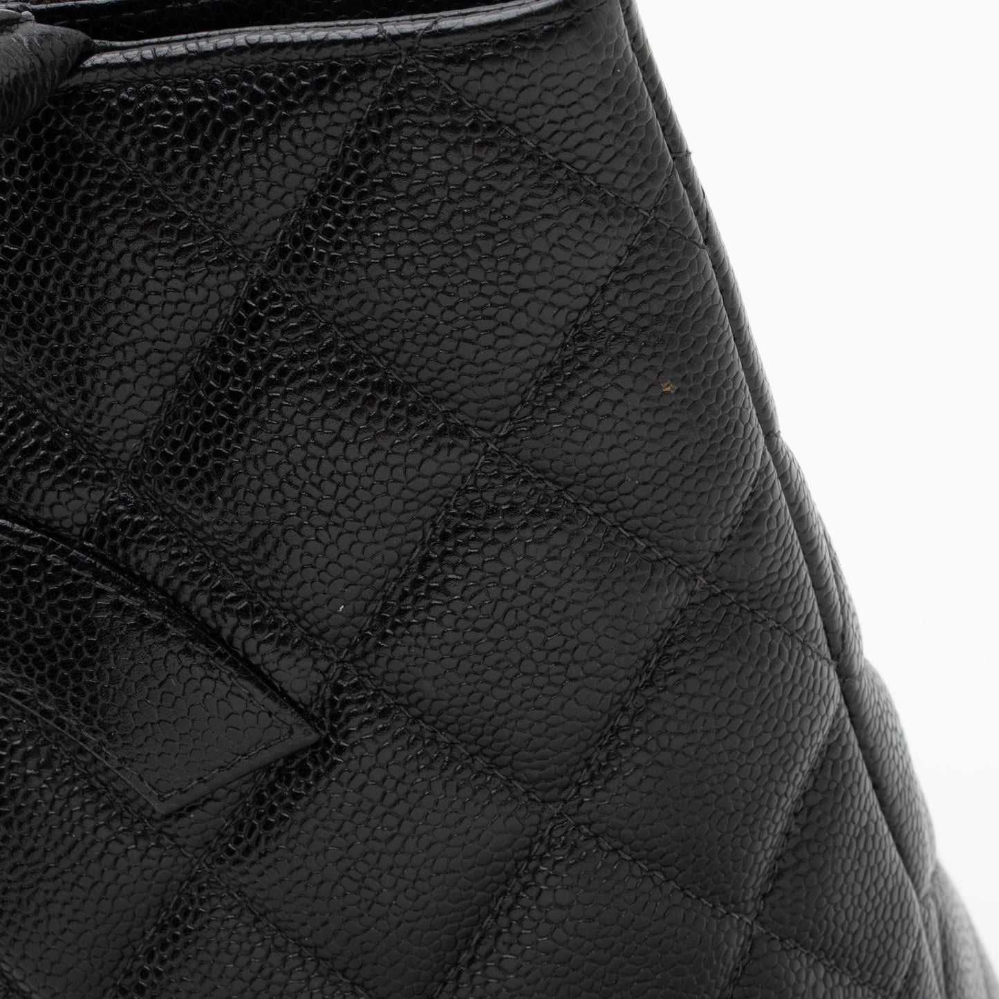 Chanel Vintage Caviar Leather Medallion Tote (SHF-1e1Co0)
