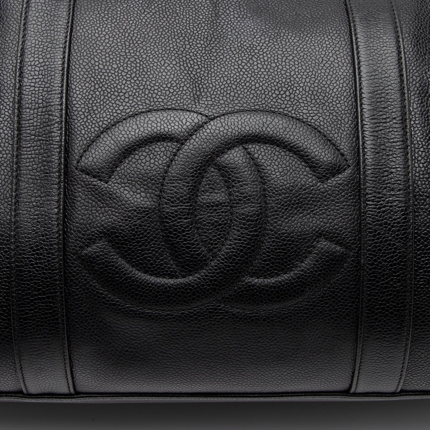 Chanel Vintage Caviar Leather Timeless CC Duffle Bag (SHF-8OA81f)