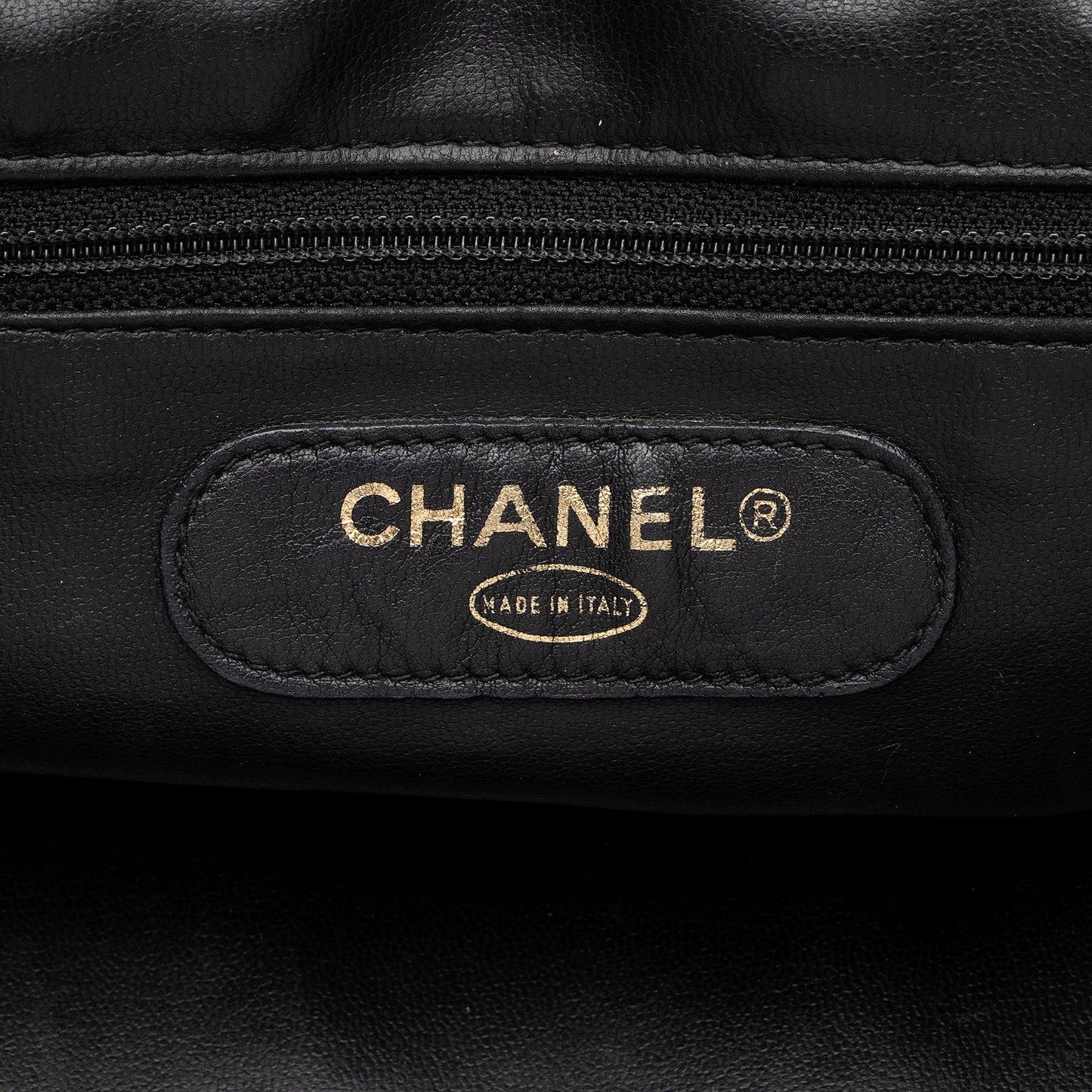 Chanel Vintage Caviar Leather Timeless CC Duffle Bag (SHF-8OA81f)