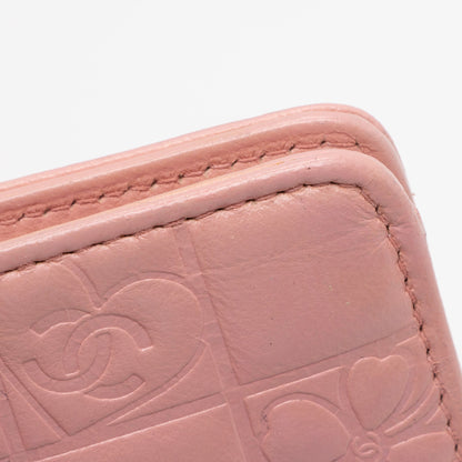 Chanel Vintage Embossed Lambskin Lucky Symbols Bi-Fold Wallet (SHF-uNdtFJ)