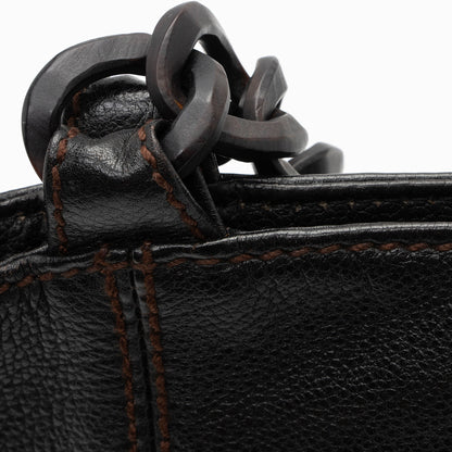 Chanel Vintage Leather Wood Chain Tote (SHF-bz2XaF)