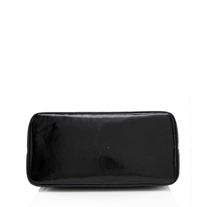Chanel Vintage Patent Leather Medallion Tote (SHF-vDFKr8)