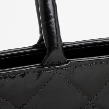 Chanel Vintage Patent Leather Medallion Tote (SHF-vDFKr8)