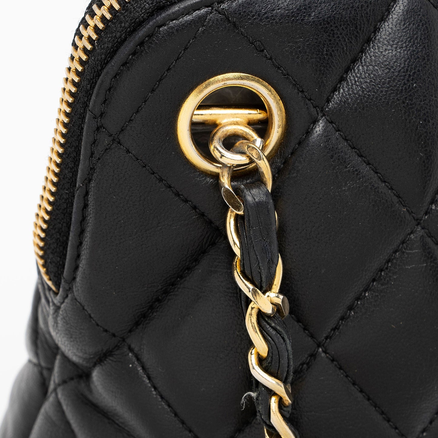 Chanel Vintage Quilted Lambskin Medium Shoulder Bag (SHF-lBlF7a)