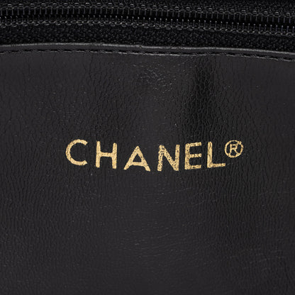 Chanel Vintage Quilted Lambskin Medium Shoulder Bag (SHF-lBlF7a)