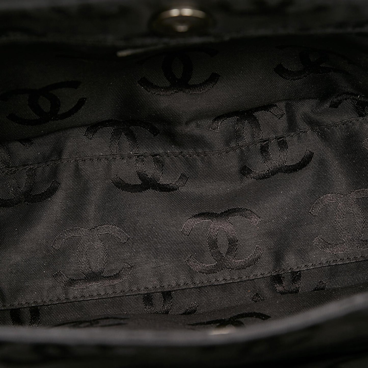 Chanel Wild Stitch Leather Handbag (SHG-28370)