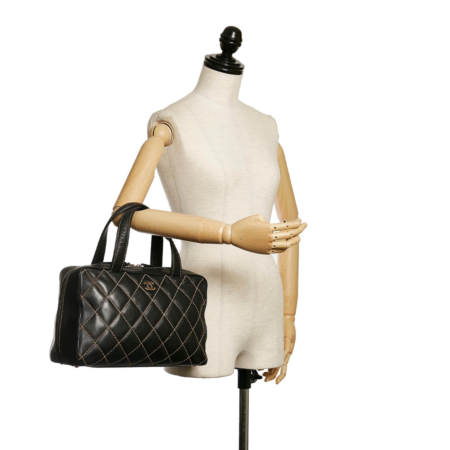 Chanel Wild Stitch Leather Handbag (SHG-34790)