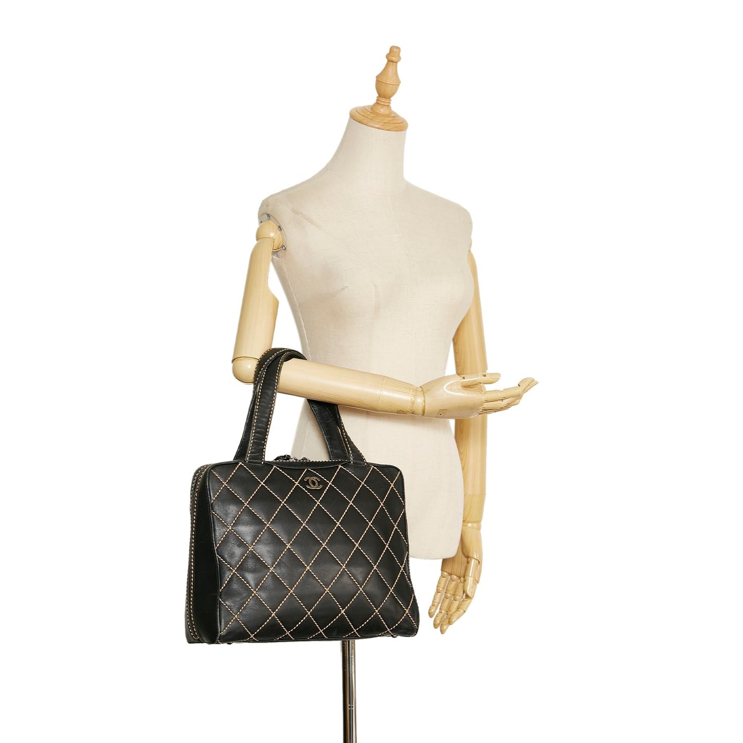 Chanel Wild Stitch Leather Handbag (SHG-FqQKaO)