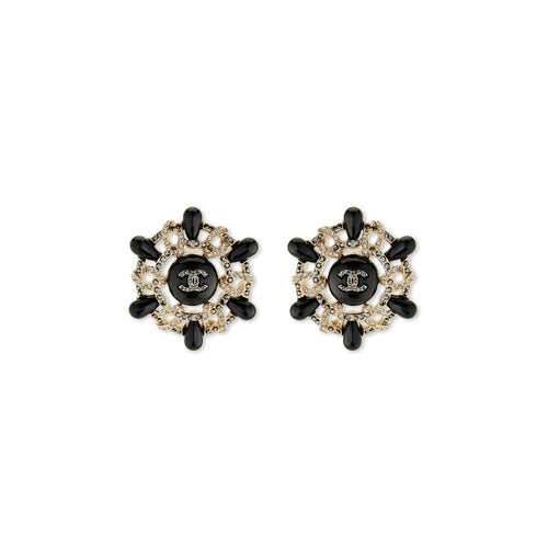 Chanel round earrings - Mtiers d'art Hambourg 2017/2018