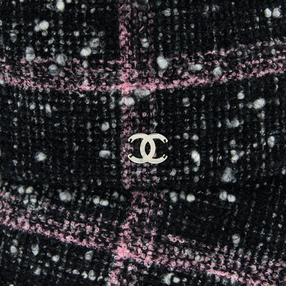 Chanel Size M Bucket Hat Tweed Black / Pink / Ecru