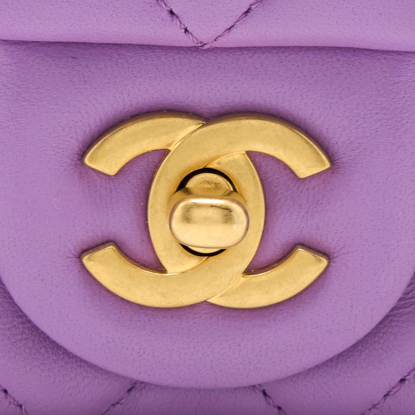 Chanel 22S Pearl Crush Mini Square Lambskin Purple GHW