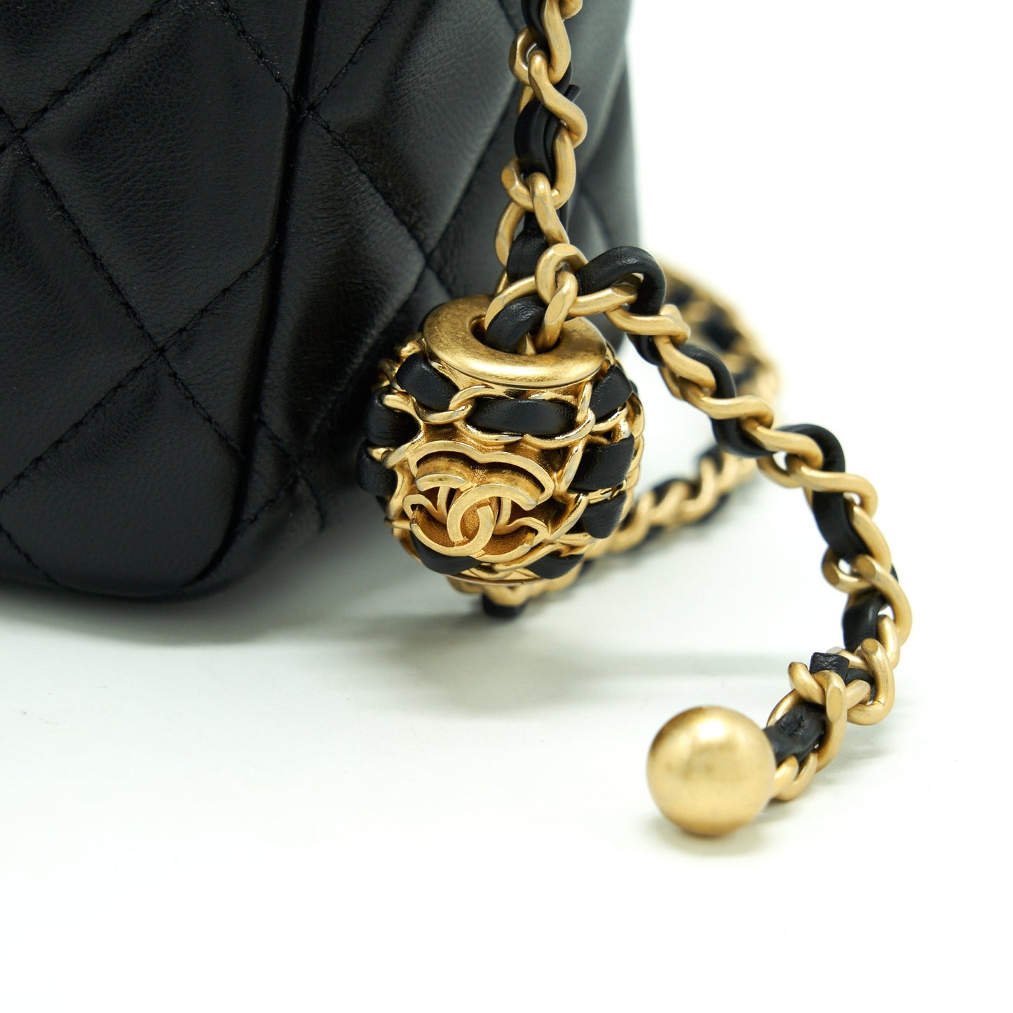 Chanel 22S Pearl Crush Hobo Bag Lambskin Black GHW (Microchip)