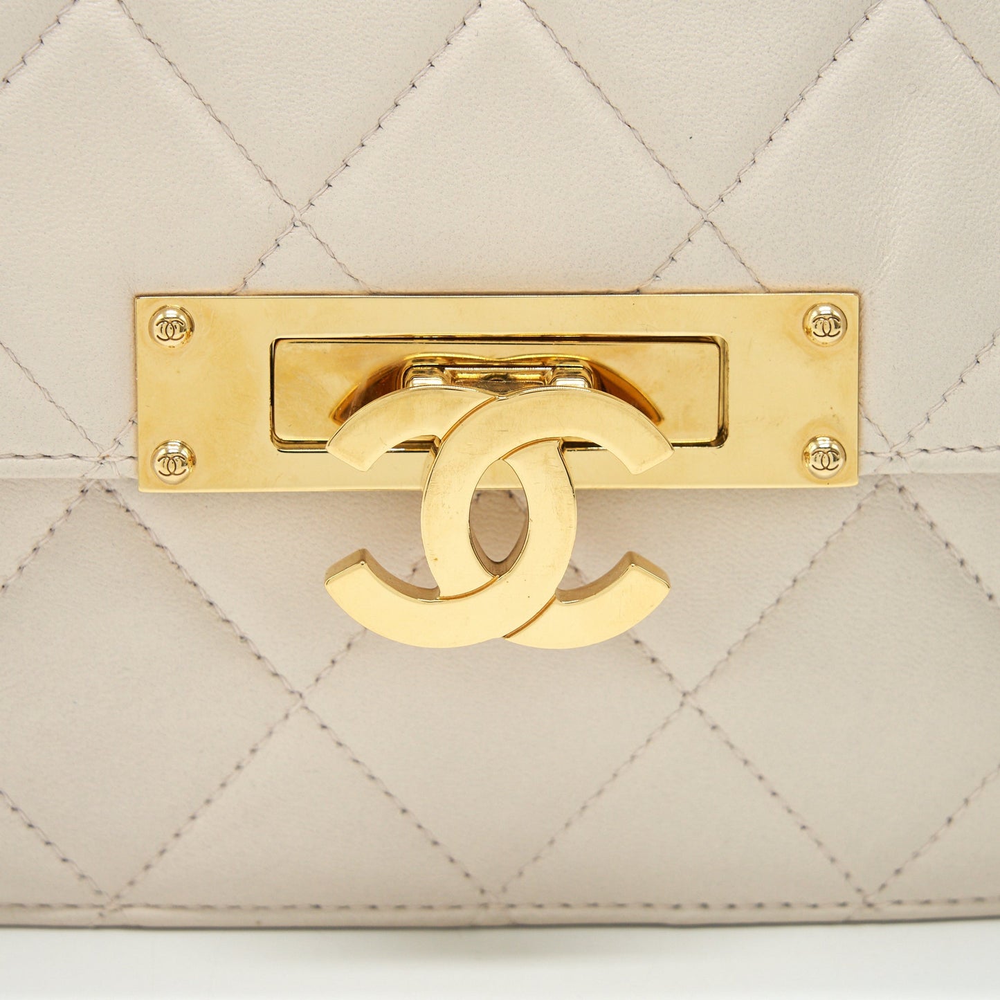 CHANEL CC Logo Flap Bag With Chain Quilted Lambskin Ivory White