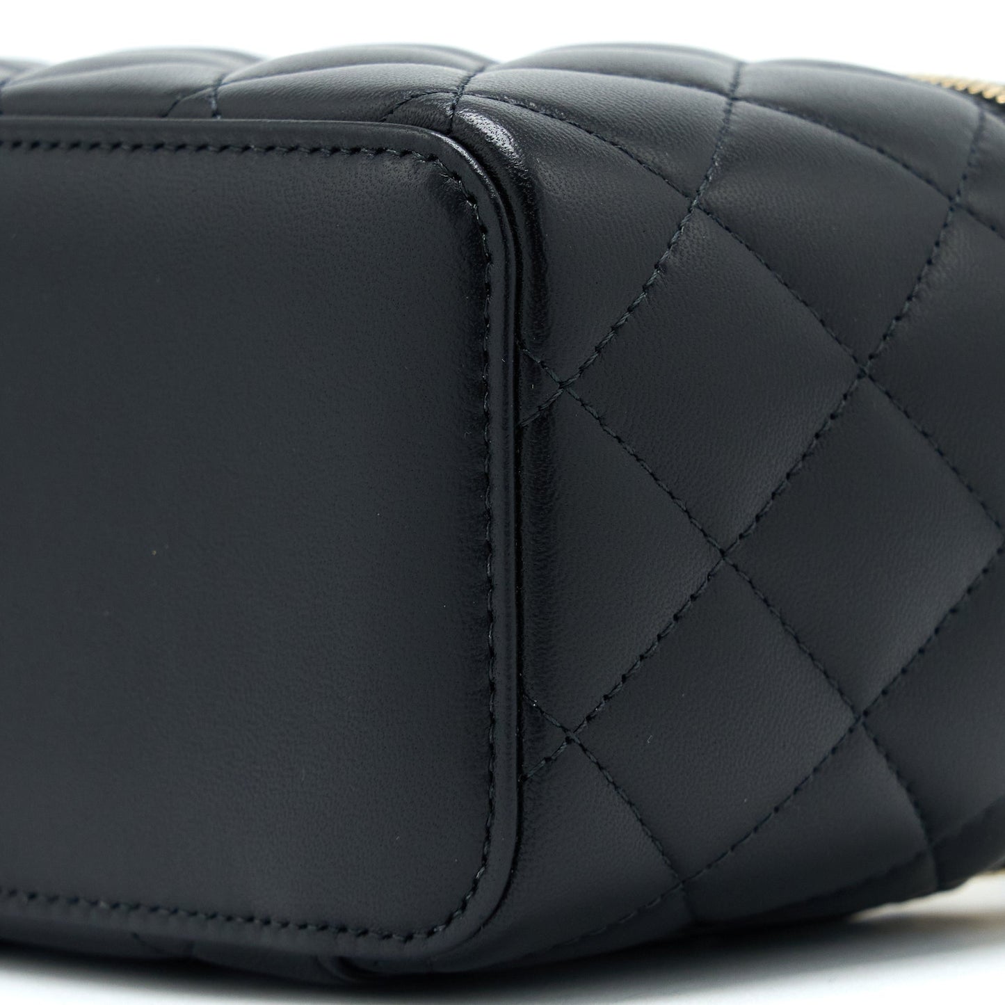 Chanel Pearl Crush Long Vanity Lambskin Black GHW