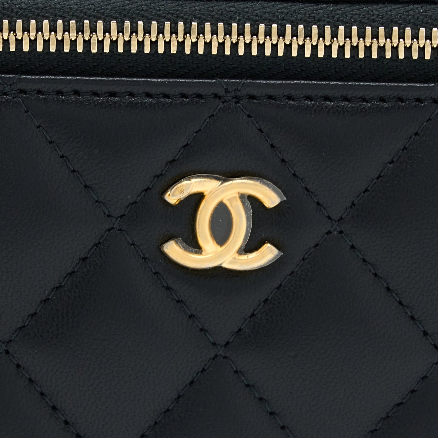Chanel Pearl Crush Long Vanity Lambskin Black GHW