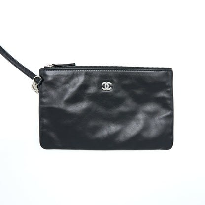 Chanel Small 22 Bag Calfskin Black SHW(Microchip)