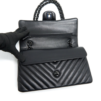 Chanel Chevron Medium Classic Double Flap Bag so Black