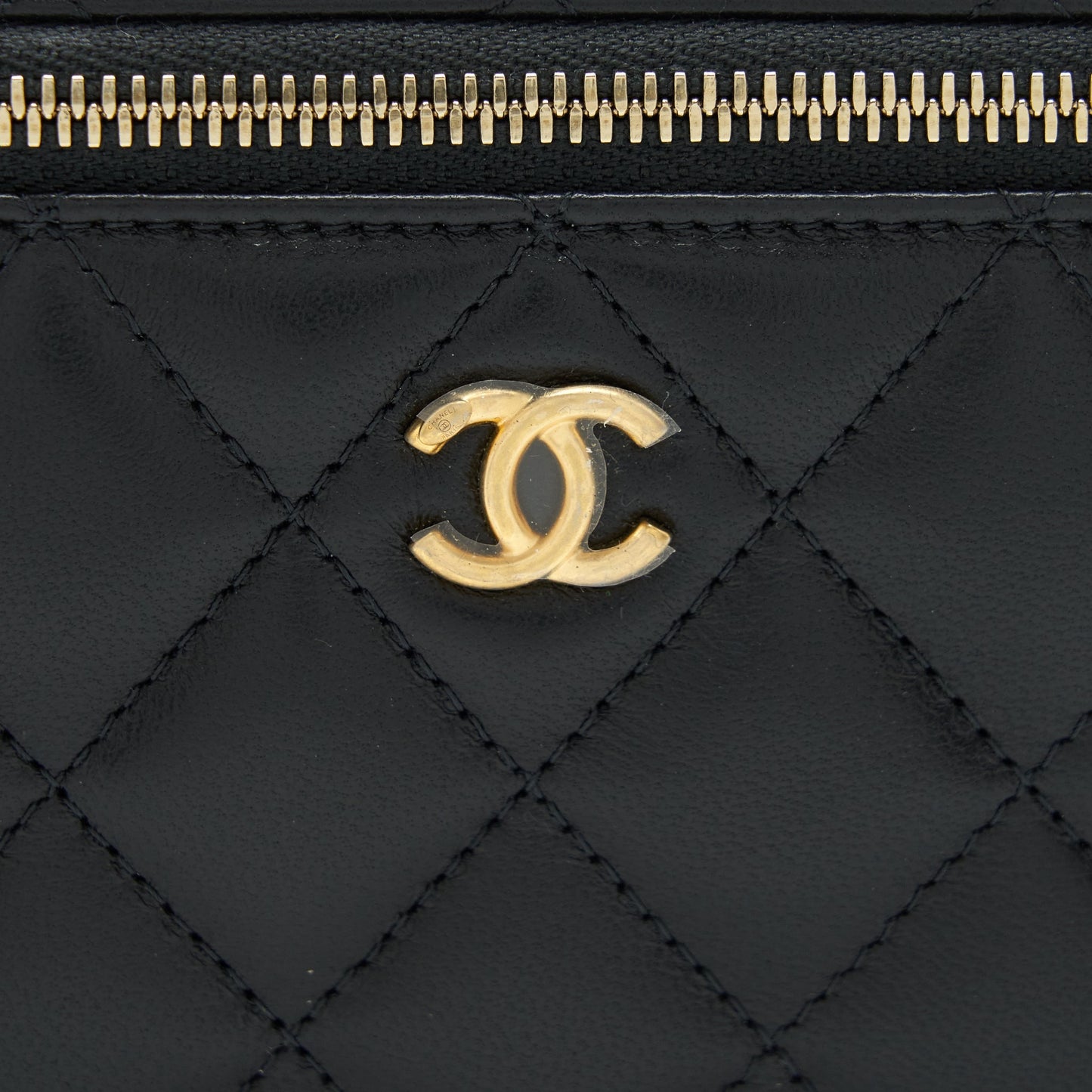 Chanel 22S Pearl Crush Long Vanity With Chain Lambskin Black GHW