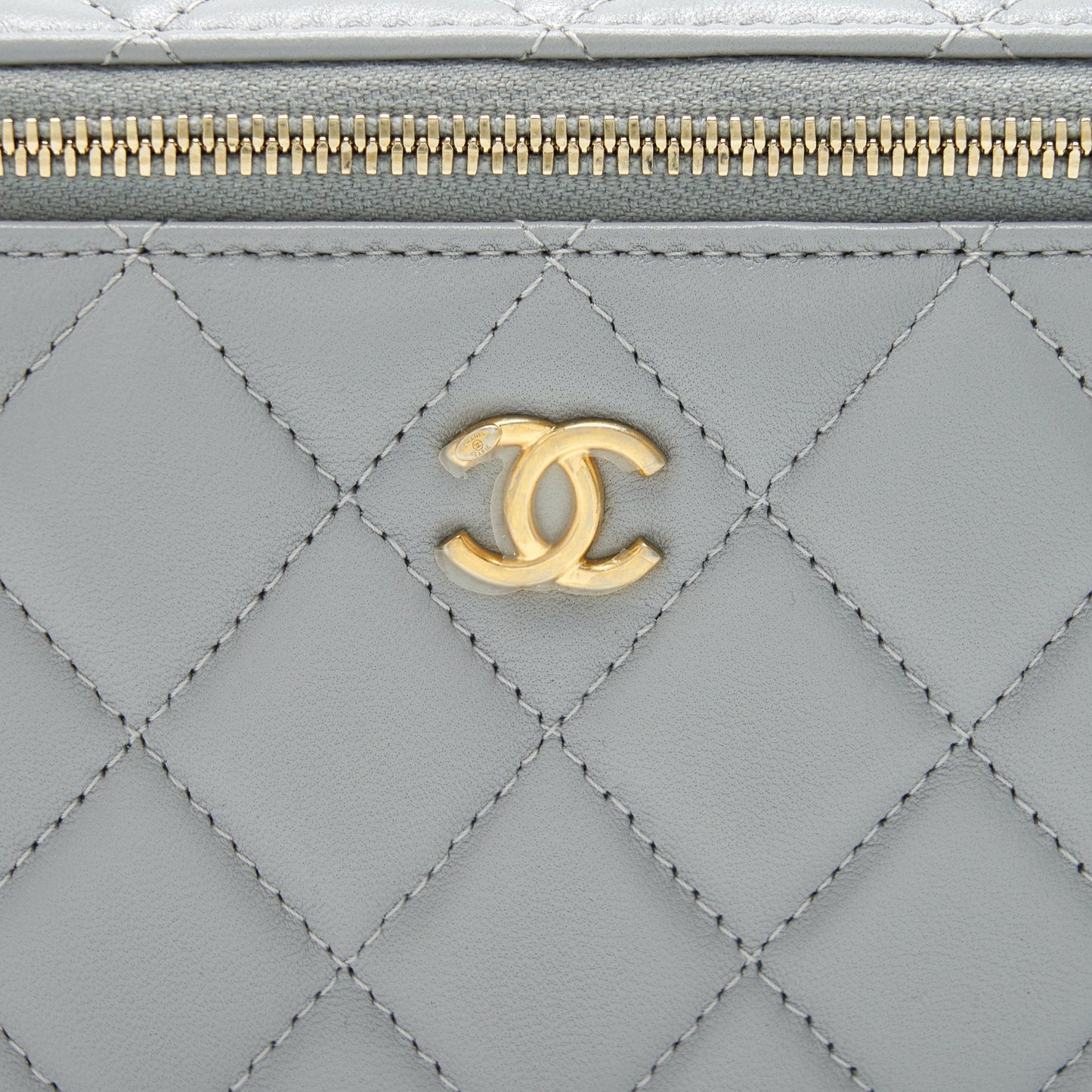 Chanel 21B Grey GHW Small long Vanity