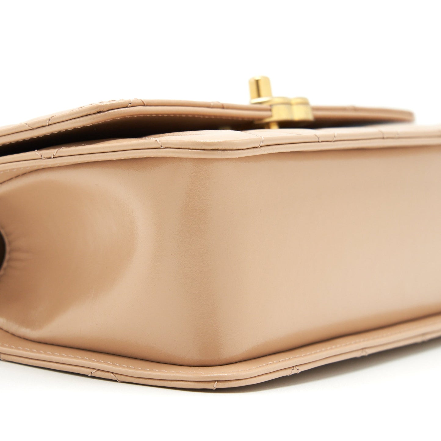 Chanel 21A Small Gold Crush Flap Bag Calfskin Beige GHW (Microchip)