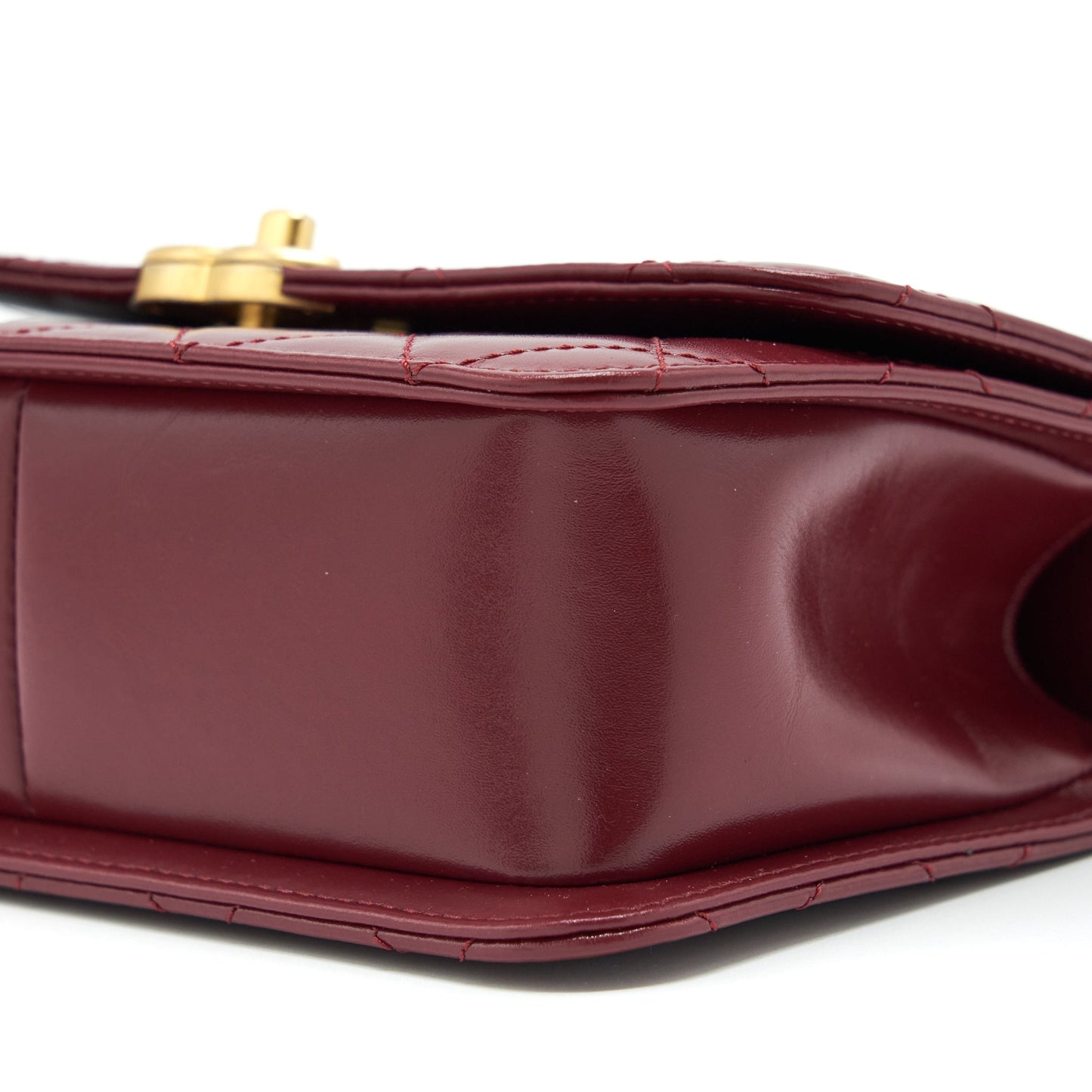 Chanel 21A Medium Gold Crush Flap Bag Calfskin NC635 Burgundy GHW (Microchip)
