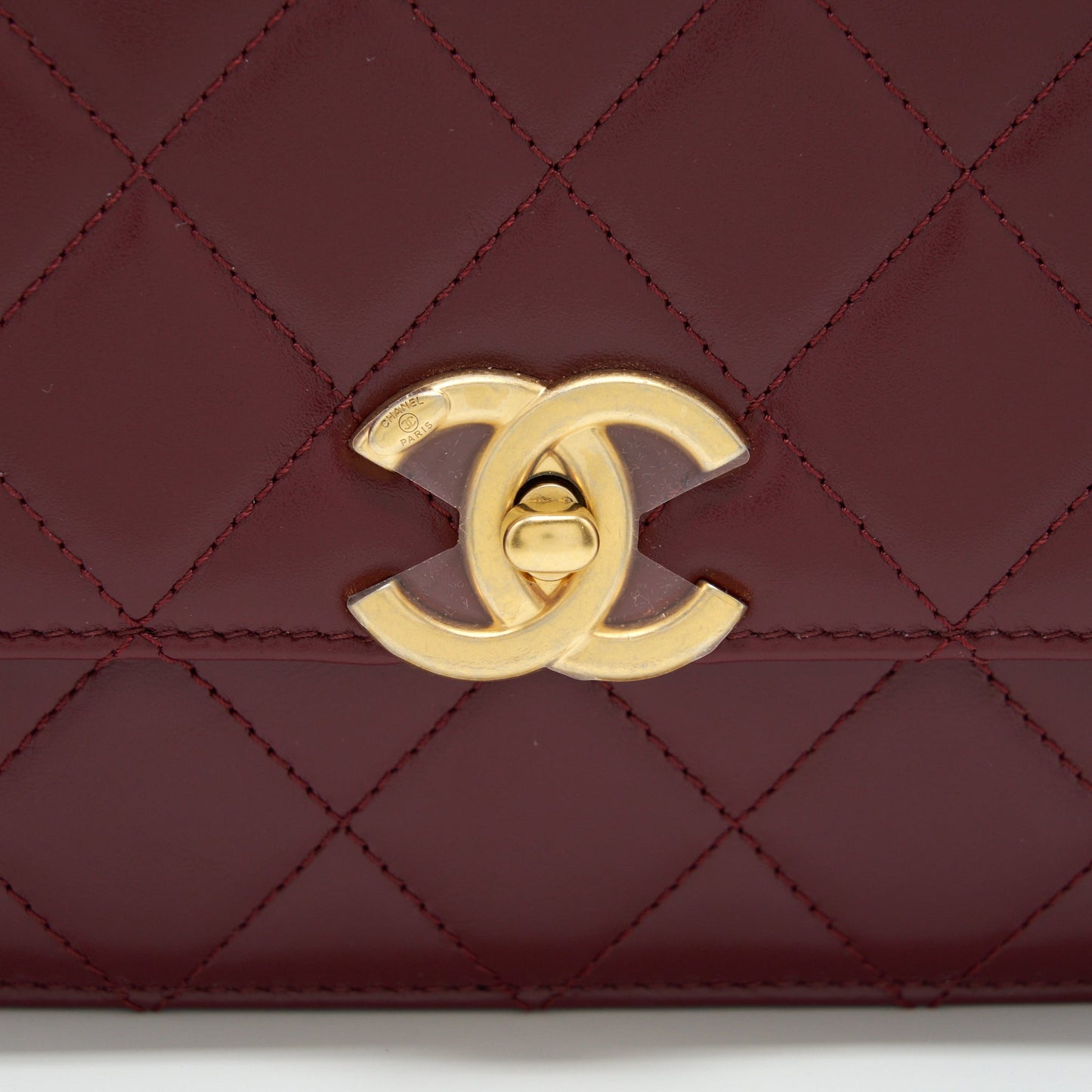 Chanel 21A Medium Gold Crush Flap Bag Calfskin NC635 Burgundy GHW (Microchip)