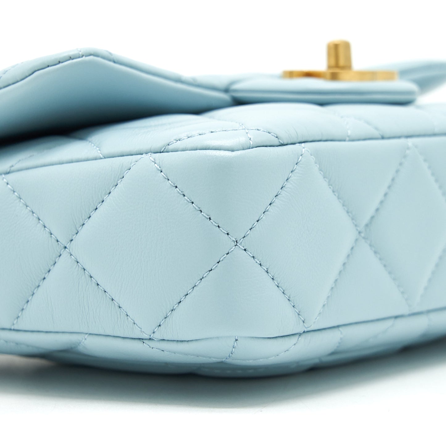 Chanel 22P Enemal Small Flap Bag Lambskin Light Blue Gold/Blue Hardware