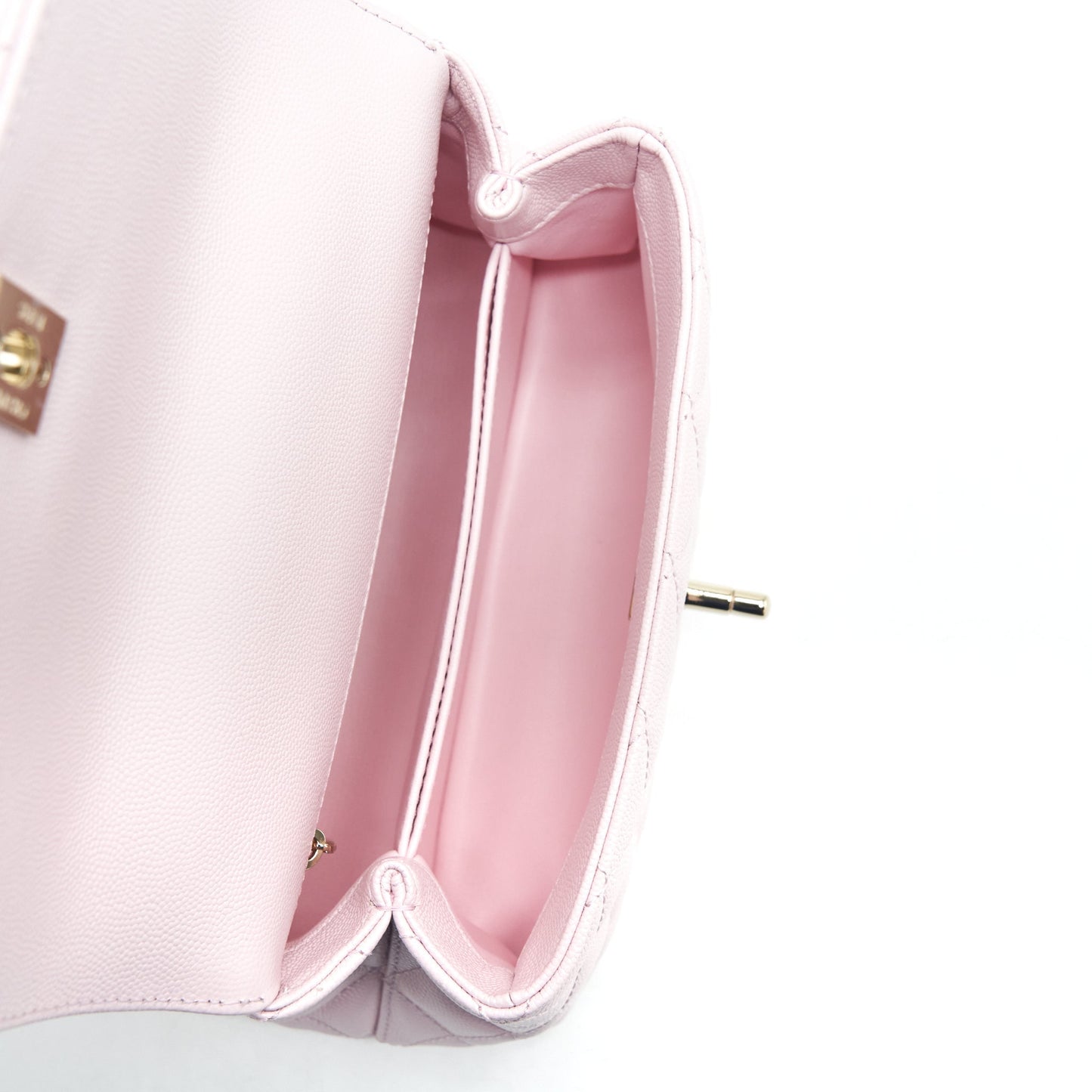 Chanel 22P Small Coco Handle Caviar Light Pink LGHW (Microchip)