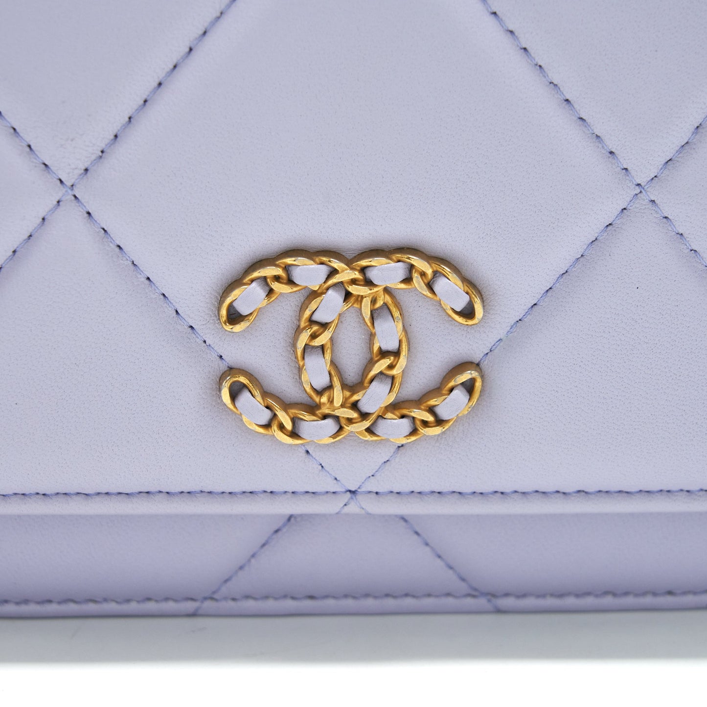 Chanel 19 Wallet On Chain Lambskin Light Purple GHW (Microchip)