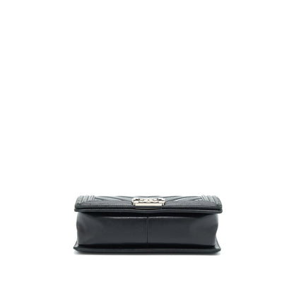 Chanel Medium Boy Chevron Lambskin Black/Silver SHW