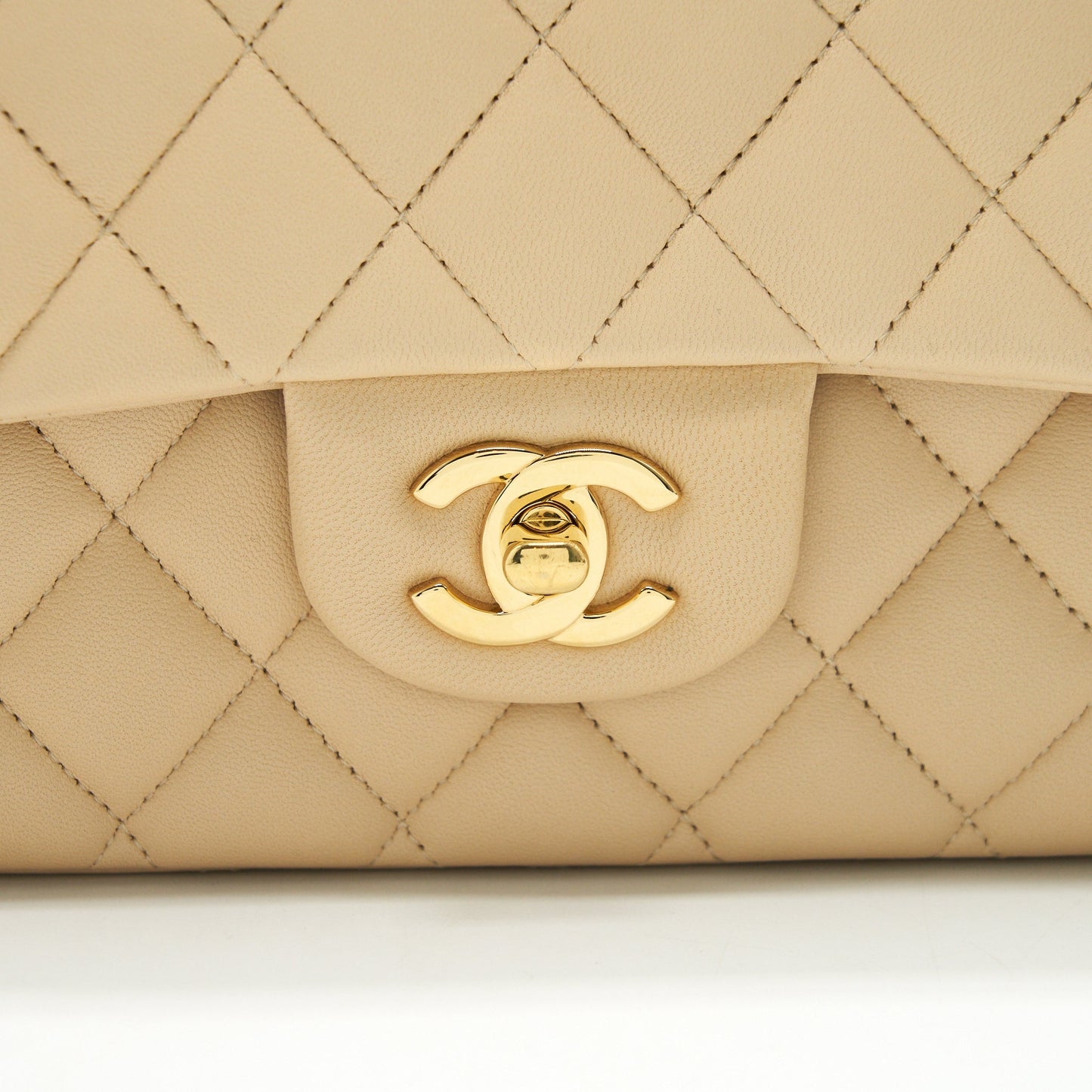 CHANEL MEDIUM CLASSIC DOUBLE FLAP LAMBSKIN BEIGE WITH GHW