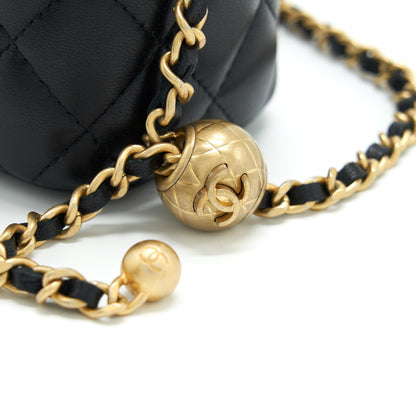 Chanel Pearl Crush Mini Vanity Case Lambskin Black GHW