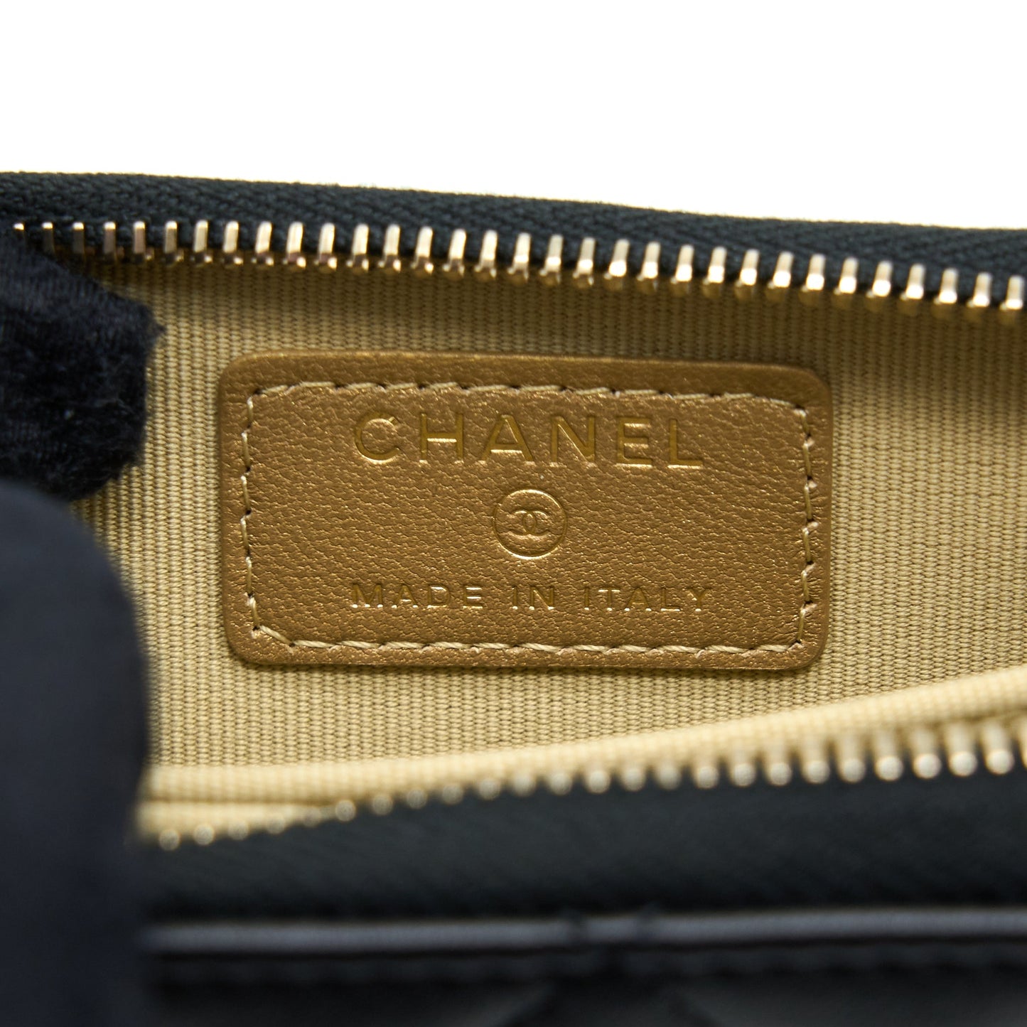 Chanel 22C Pearl Crush Card holder With Chain Lambskin Black GHW