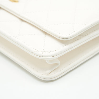 CHANEL Pearl Crush Wallet on Chain White GHW