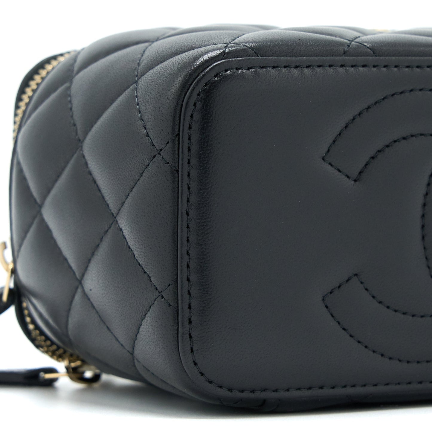 Chanel 22A Top Handle Long Vanity With Chain Lambskin Black LGHW