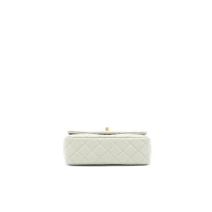 Chanel 22C light Pearl Crush mini Flap Bag Lambskin light Grey GHW (microchip)