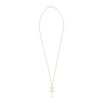 Chanel CC logo Necklace with Pearl