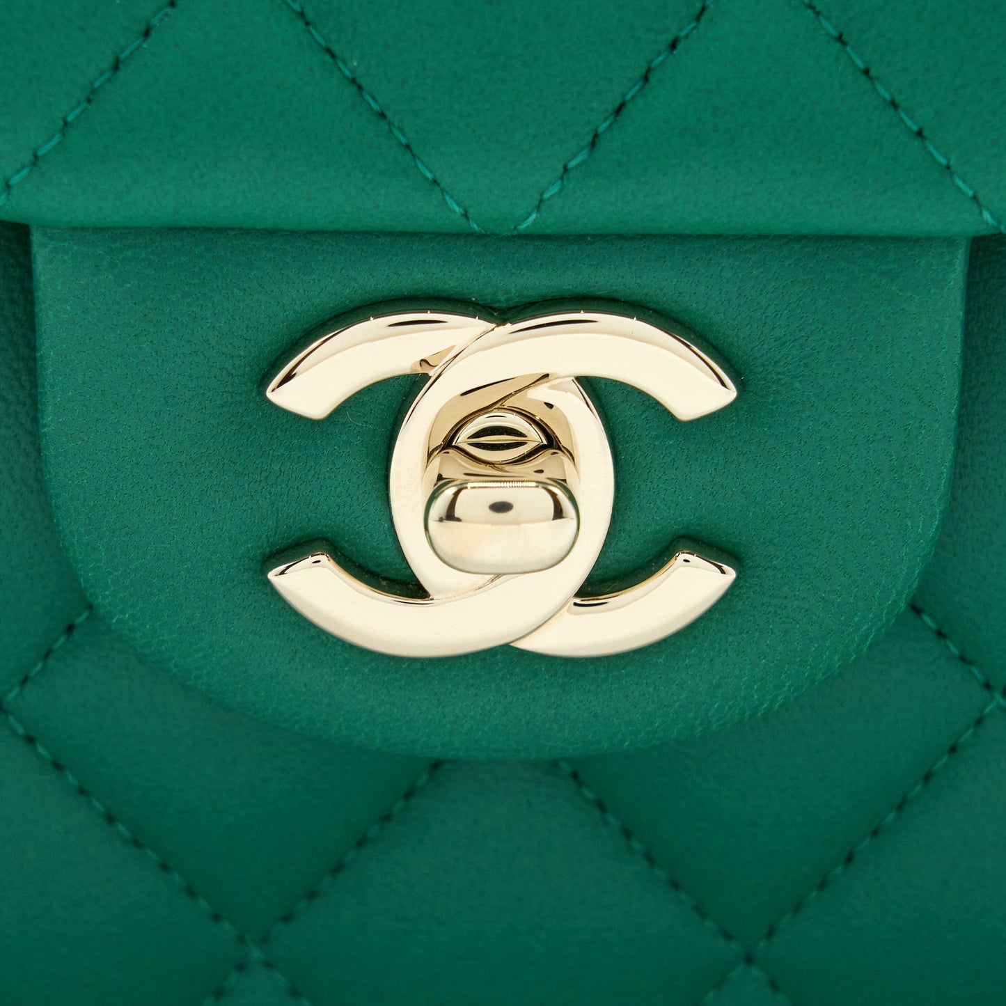 Chanel Small Classic Double Flap Bag Lambskin Green LGHW(Microchip)