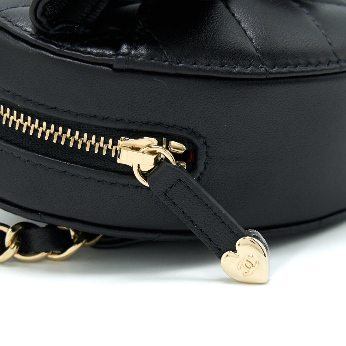 Chanel 22S Heart Belt Bag Lambskin Black LGHW